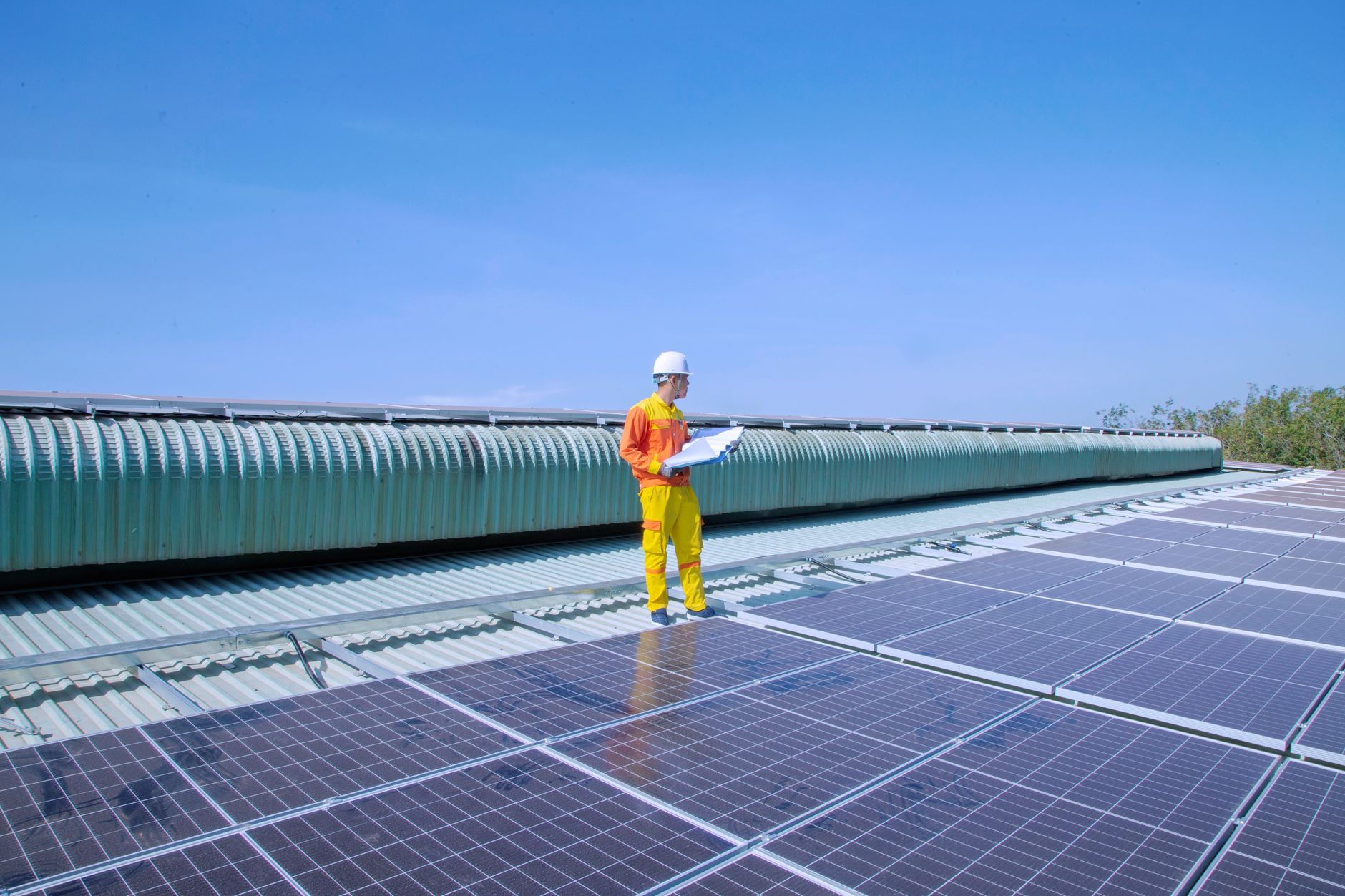 Sistema solar para empresas y negocios
